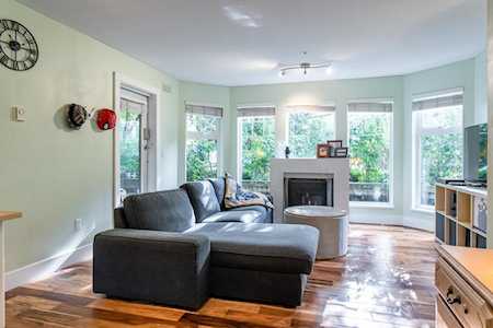 3075 Primrose Lane #112 Coquitlam, BC V3B 7S2