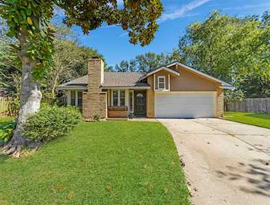 3423 Big Horn Court Sugar Land, TX 77478