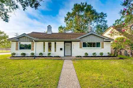 6023 Lymbar Dr Houston, TX 77096