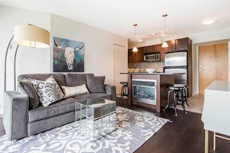 1199 Seymour Street #605 Vancouver, BC V6B 1K3