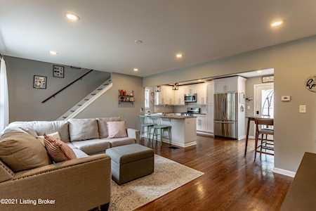 4011 Winchester Rd Louisville, KY 40207