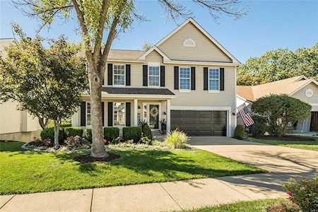 1163 Richland Meadows Dr Ballwin, MO 63021