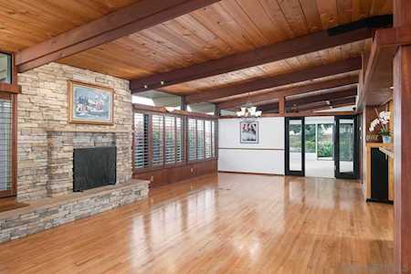3243 Harbor View Dr San Diego, CA 92106