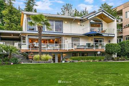 9025 NE Juanita Ln Kirkland, WA 98034