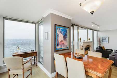 1000 Beach Avenue #1802 Vancouver, BC V6E 4M2