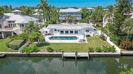 674 Norton St Longboat Key, FL 34228