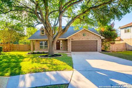 2546 Woodland Village Pl Schertz, TX 78154