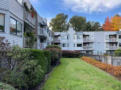9584 Manchester Drive #112 Burnaby, BC V3N 4R1