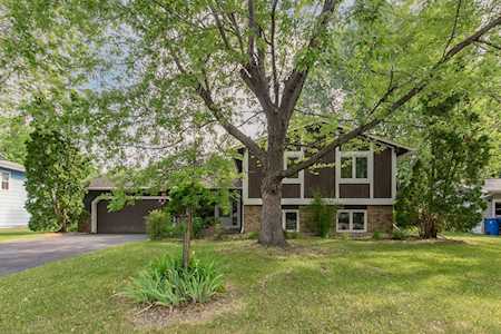4333 Bear Path Trail Eagan, MN 55122
