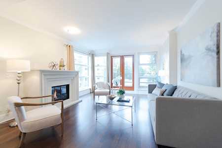 1891 Marine Drive #1 West Vancouver, BC V7V 1J7