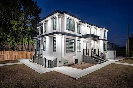 3709 Avondale Street Burnaby, BC V5M 4A7