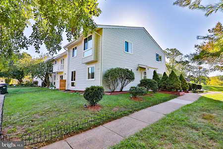 193 Cottage Rd N Sterling, VA 20164