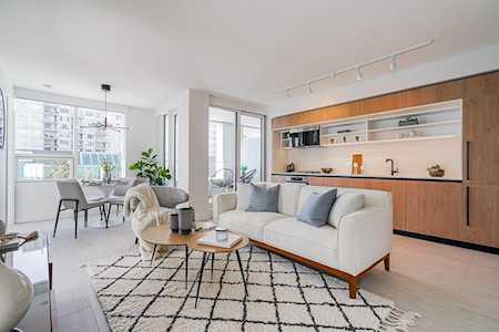 5058 Joyce Street #309 Vancouver, BC V5R 0J9