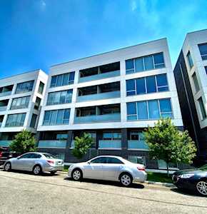 2353 N Seeley Ave #1B Chicago, IL 60647