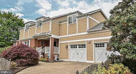 1919 Underwood St N Arlington, VA 22205