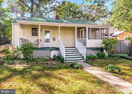 2129 Farrington Ave Alexandria, VA 22303