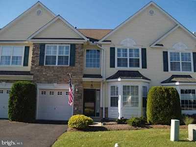 106 Maple Leaf Dr Blandon, PA 19510