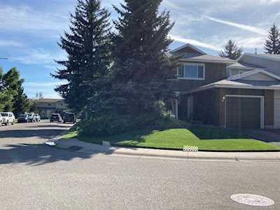 320 Midpark Gardens SE Calgary, AB T2X 1T3
