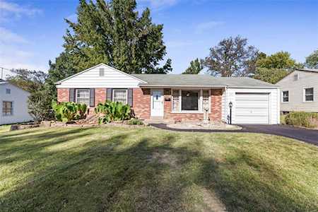 945 Frost Ave St Louis, MO 63135