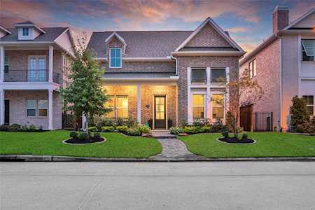 223 Bonnie Ridge Circle Shenandoah, TX 77384