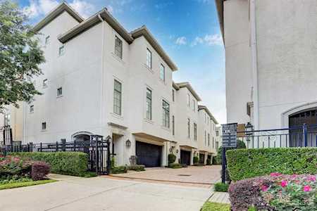 4818 Austin St Houston, TX 77004