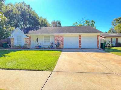 1213 W Flamingo Dr Seabrook, TX 77586
