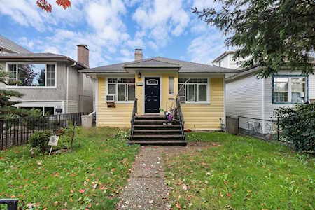 2489 E 29th Avenue Vancouver, BC V5R 1T8