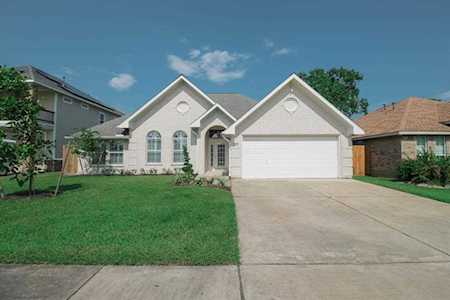 1421 Leeward Circle Kemah, TX 77565