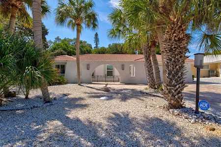 726 Birdsong Ln Sarasota, FL 34242