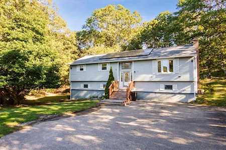 164 Narrow Ln Charlestown, RI 02813
