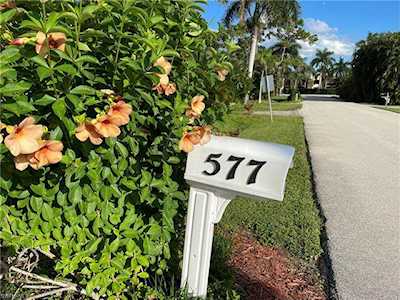 577 Val Mar Dr Fort Myers, FL 33919