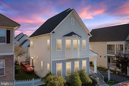 17435 Lethridge Round Hill, VA 20141