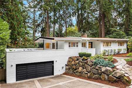 2740 107th Ave SE Beaux Arts, WA 98004
