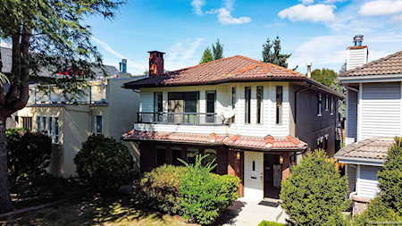 2735 W 22nd Avenue Vancouver, BC V6L 1M5