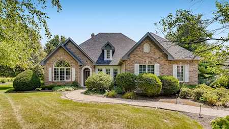 72 S Royal Oaks Dr Bristol, IL 60512