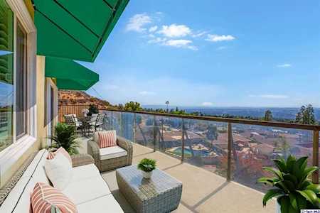 591 Devonwood Rd Rd Altadena, CA 91001