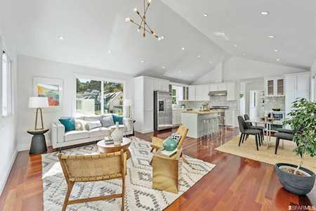 2216 Castro Street San Francisco, CA 94131