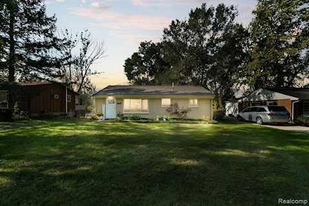 5336 Leland St Brighton Twp, MI 48116
