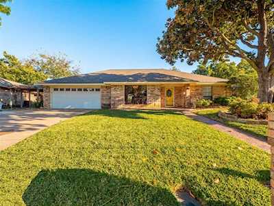 5707 Louise Way Drive Arlington, TX 76017