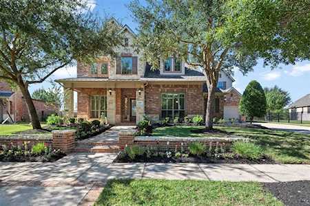 12411 N Thomas Shore Ct Cypress, TX 77433