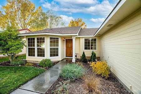 1201 E Oakridge Drive Boise, ID 83716