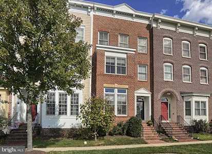 9426 Carriage Hill Frederick, MD 21704