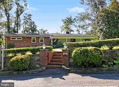 6527 Jay Miller Falls Church, VA 22041