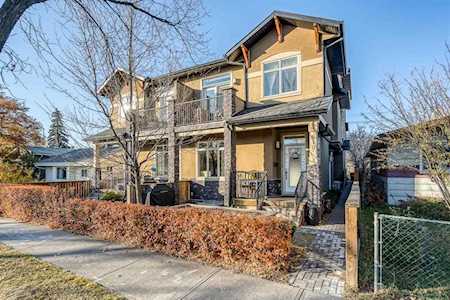 610 15 Ave NE #1 Calgary, AB T2E 1H8