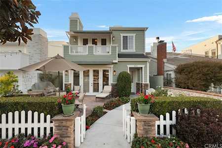 511 Narcissus Ave Corona Del Mar, CA 92625