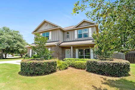 290 Dickens Drive Freeport, FL 32439