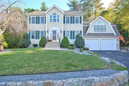 244 Samuel Dr Northbridge, MA 01588