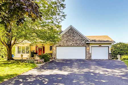 2207 Emerald Lane Saint Paul, MN 55119
