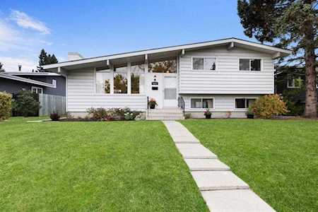 4024 Vincent Place NW Calgary, AB T3A 0H3