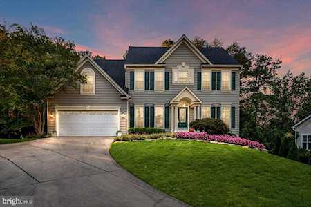 8509 Summershade Dr Odenton, MD 21113